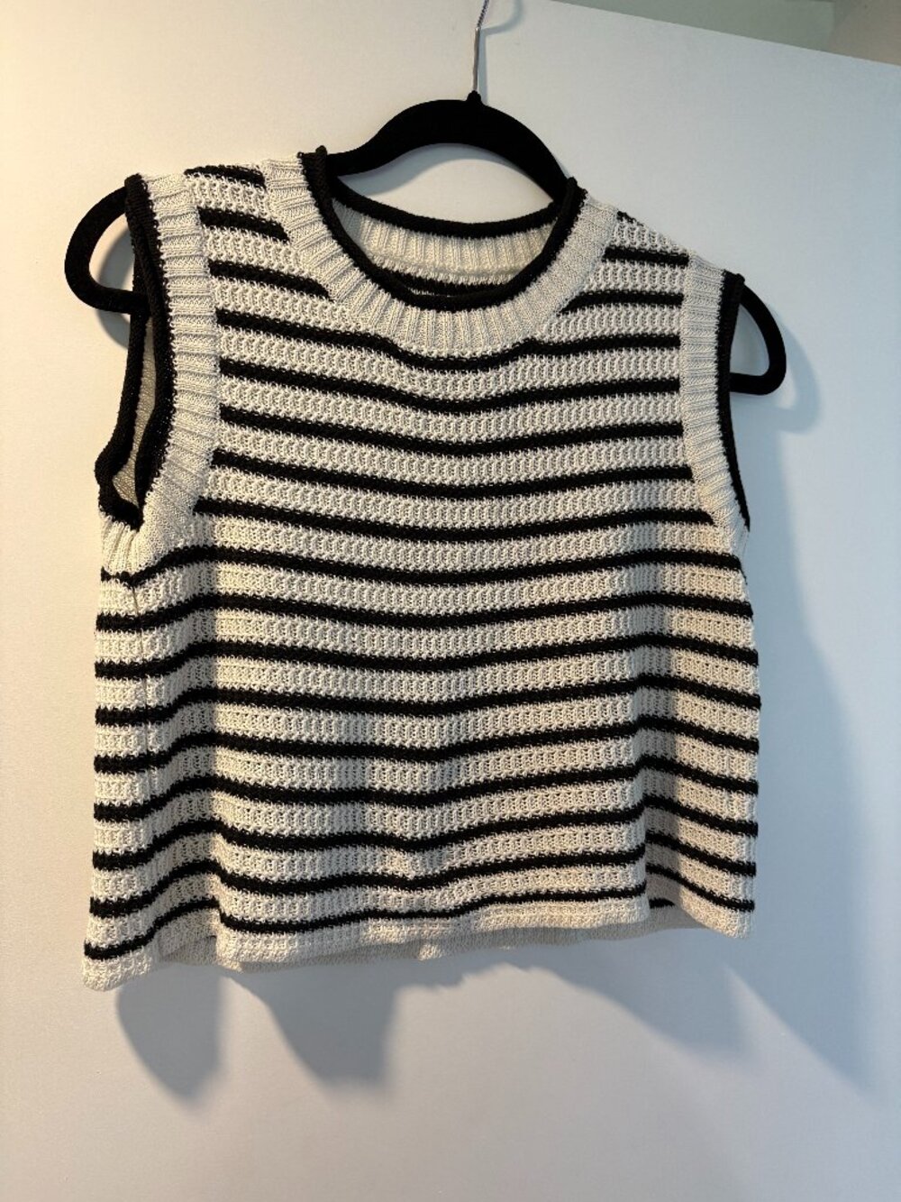 SHEIN Black White Striped Chunky Knit Sweater Vest Crewneck Size M